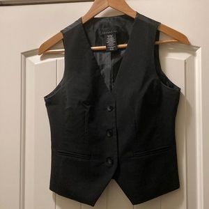 Women’s black vest